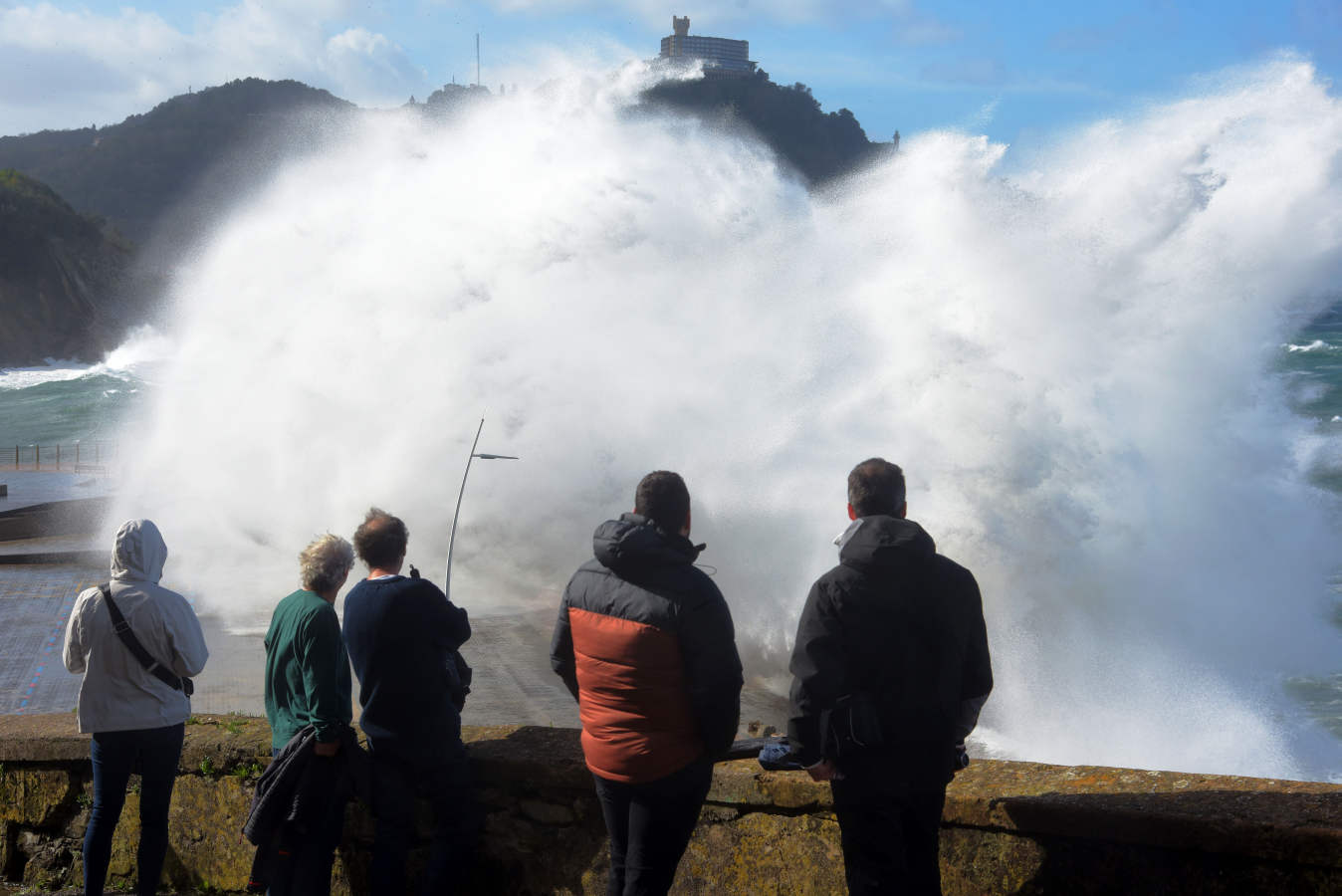 Fotos: El espectáculo de las olas en el Paseo Nuevo