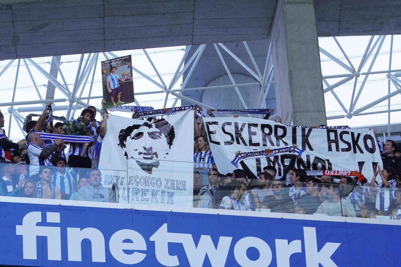 Emotivo homenaje de la familia y los amigos de David Quintano