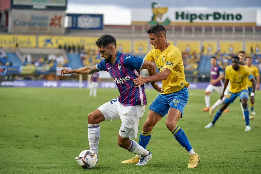 Fotos: Valioso punto para el Eibar