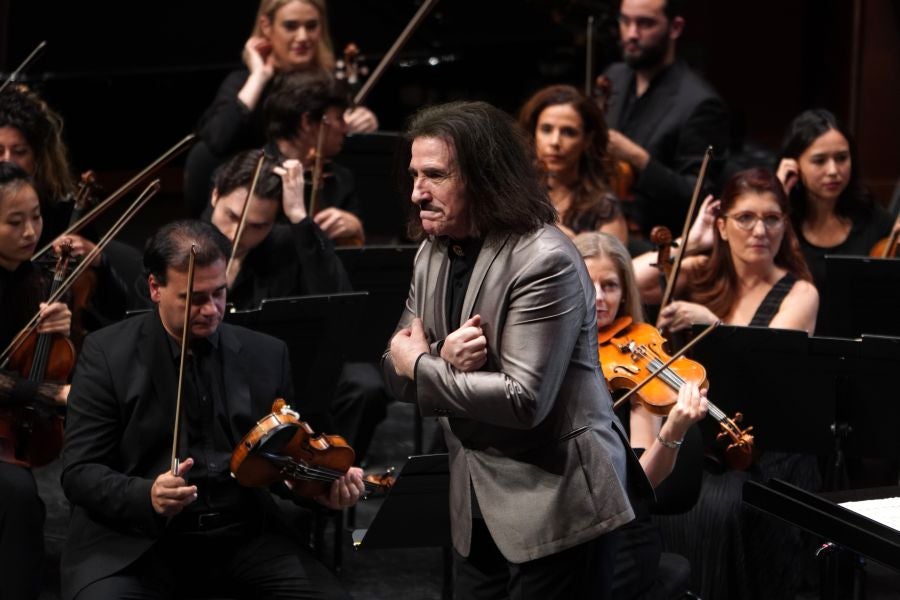 Fotos: Luis Cobos y el Orfeón Donostiarra, en el Kursaal