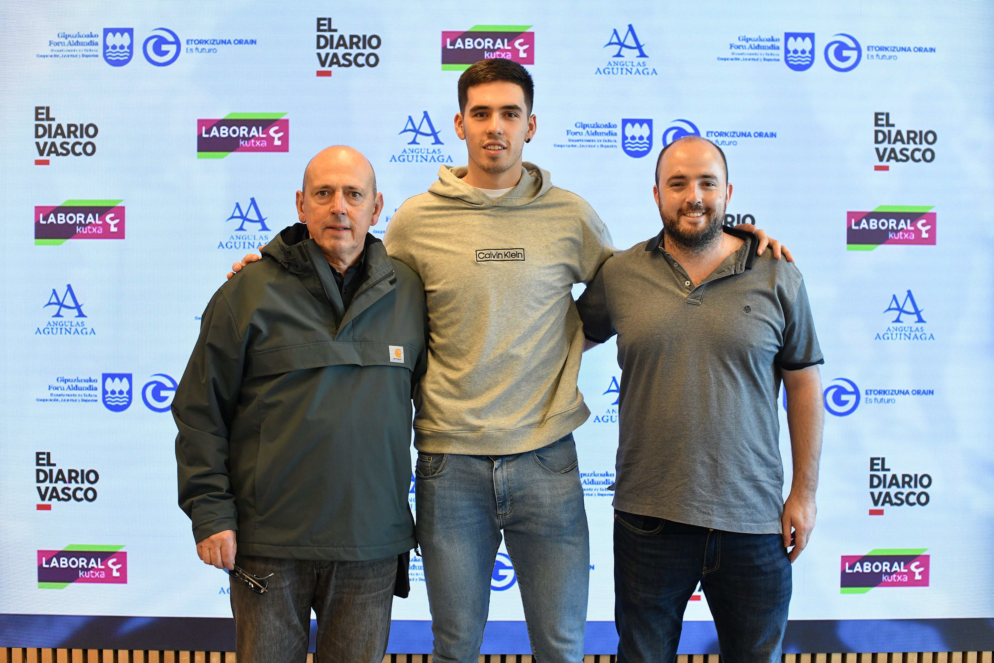 José Luis Zubizarreta, Manex Ansorregi y Mikel Odriozola, del Juaristi. 