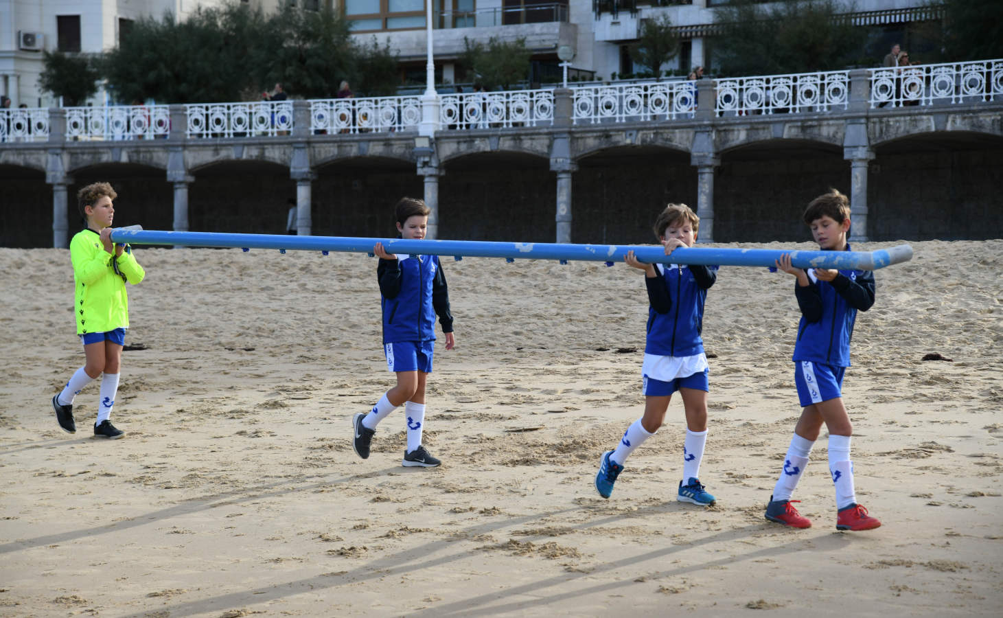 Fotos: Comienza la temporada de fútbol playero en Donostia