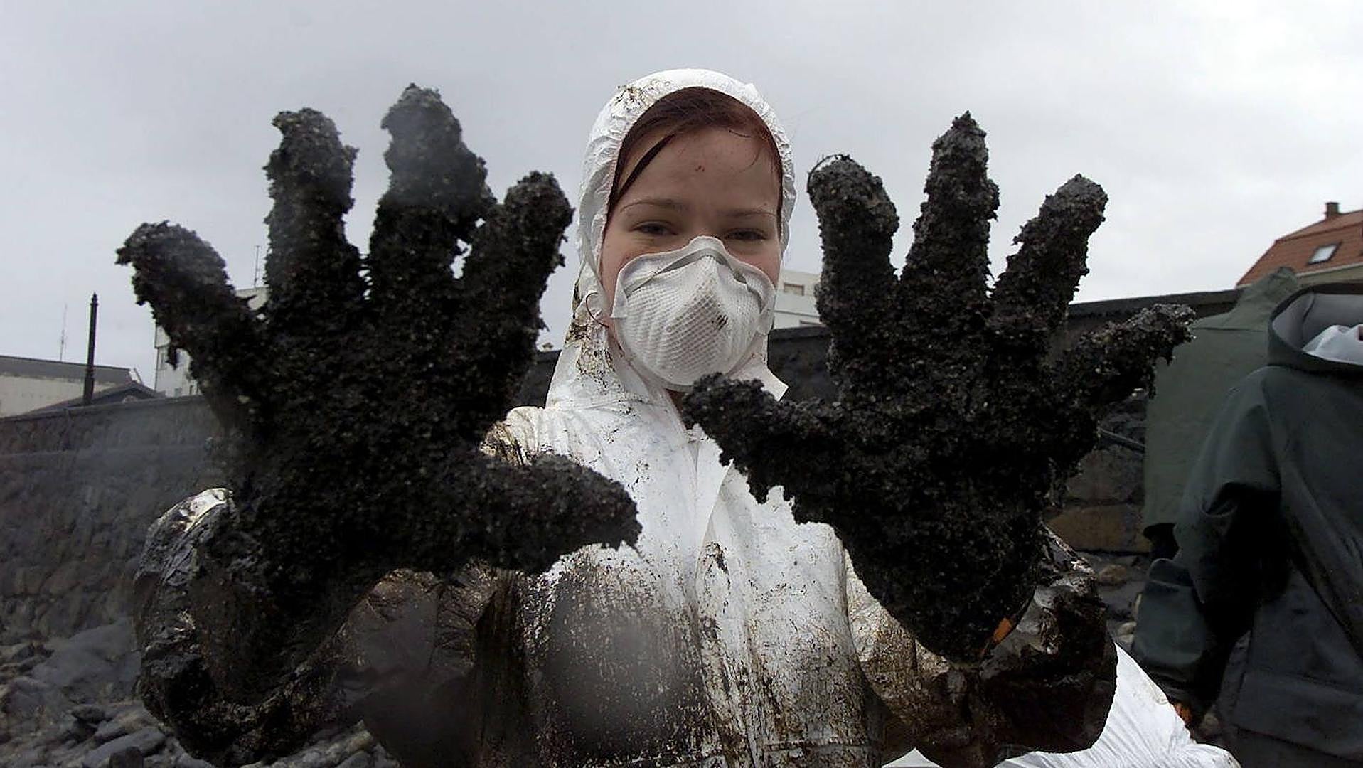 Un tsunami de solidaridad frente a la marea negra