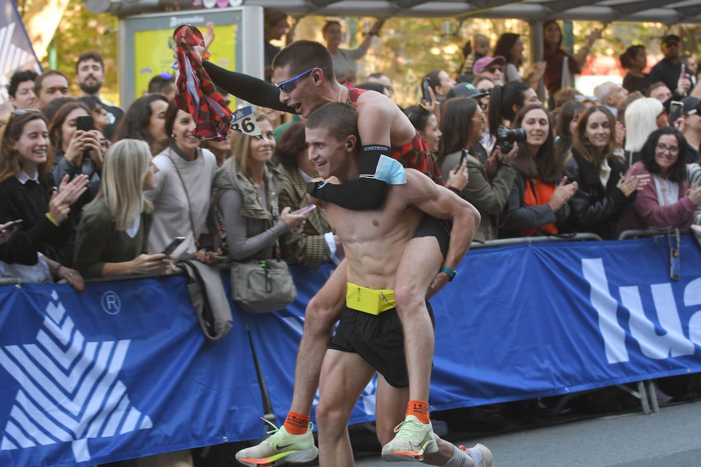 Fotos: Llegada a meta de los corredores