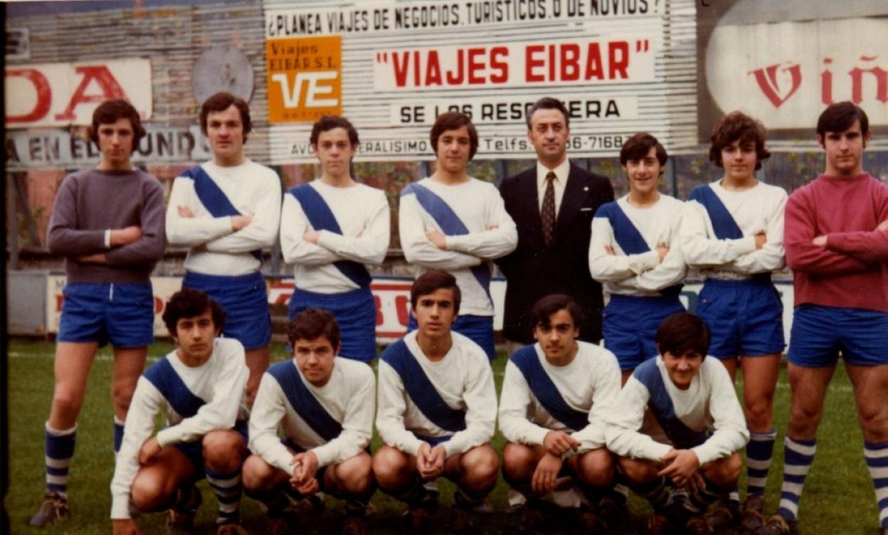 La SD Eibar tuvo como equipo juvenil a la JD Arrate, alguno de cuyos jugadores vistió la elástica azulgrana. 