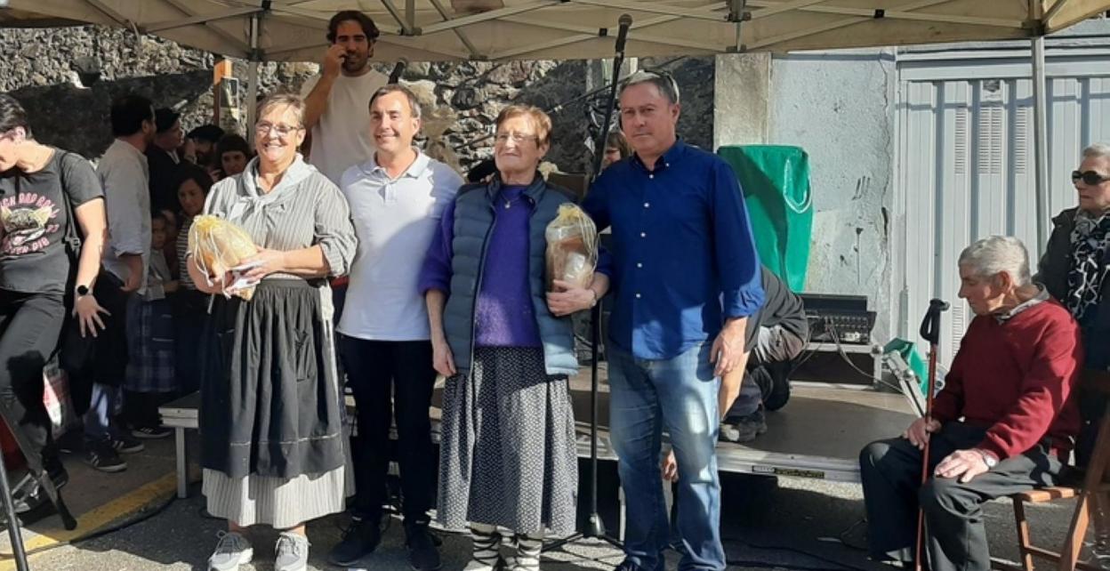 Arizaga y Lezarri, puestos premiados en la feria. 
