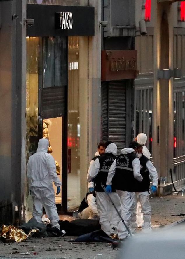 Fotos: Varios muertos y heridos por una fuerte explosión en una calle comercial turca