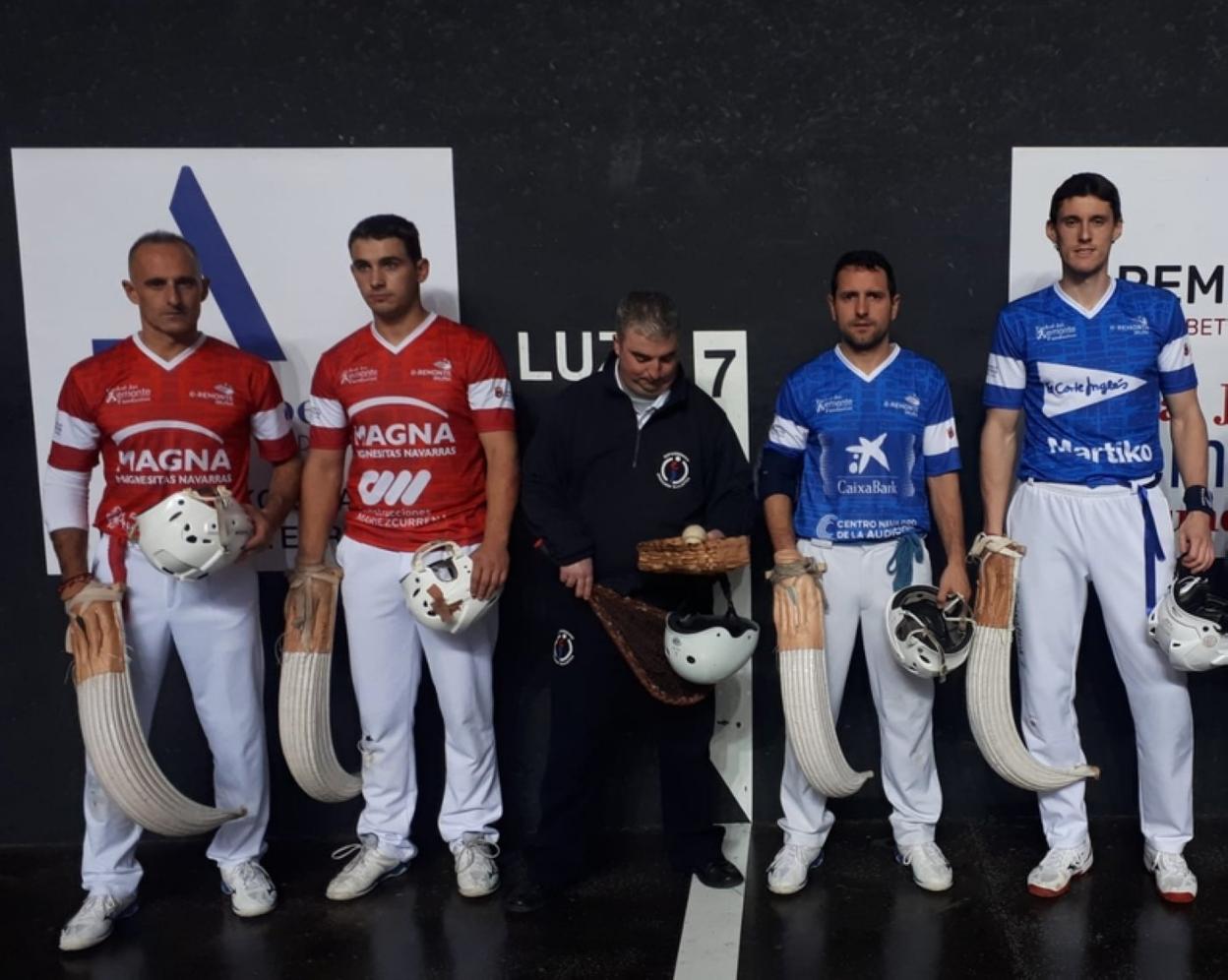 Ion, Jabalera (azules) ganaron a Otxandorena y Agirrezabala mientras que Matxin y Otaño (azules) hicieron lo propio con Zeberio II y Saldias. 