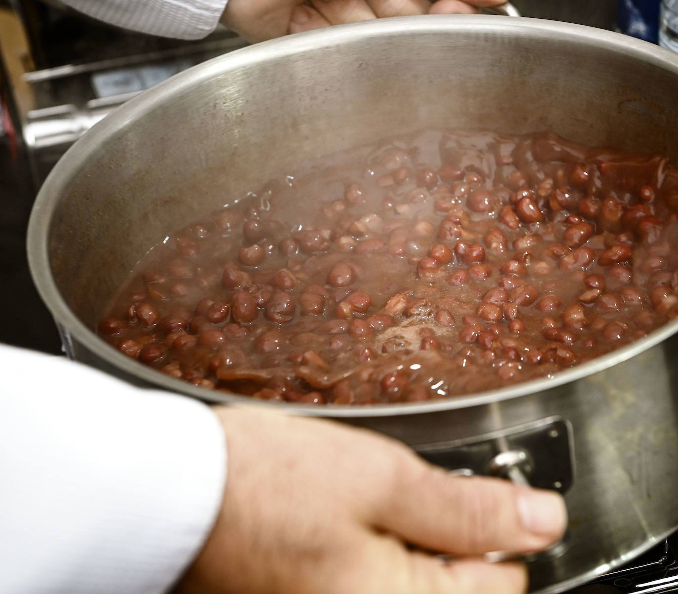 Fotos: Contra el frío y la lluvia, unas buenas alubias