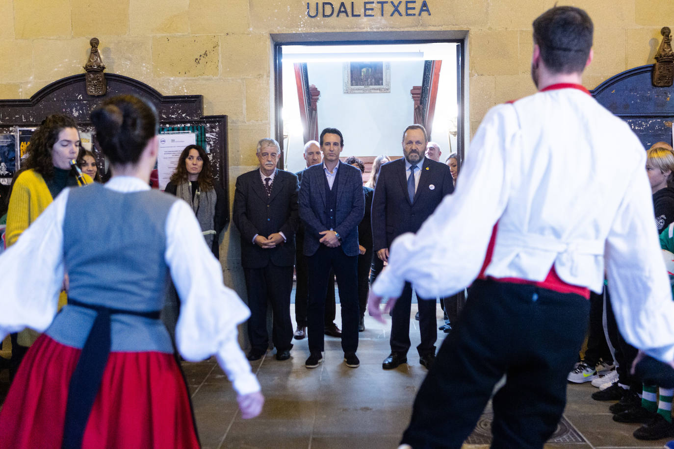 Fotos: Hondarribia entrega la insignia de oro a Unai Emery