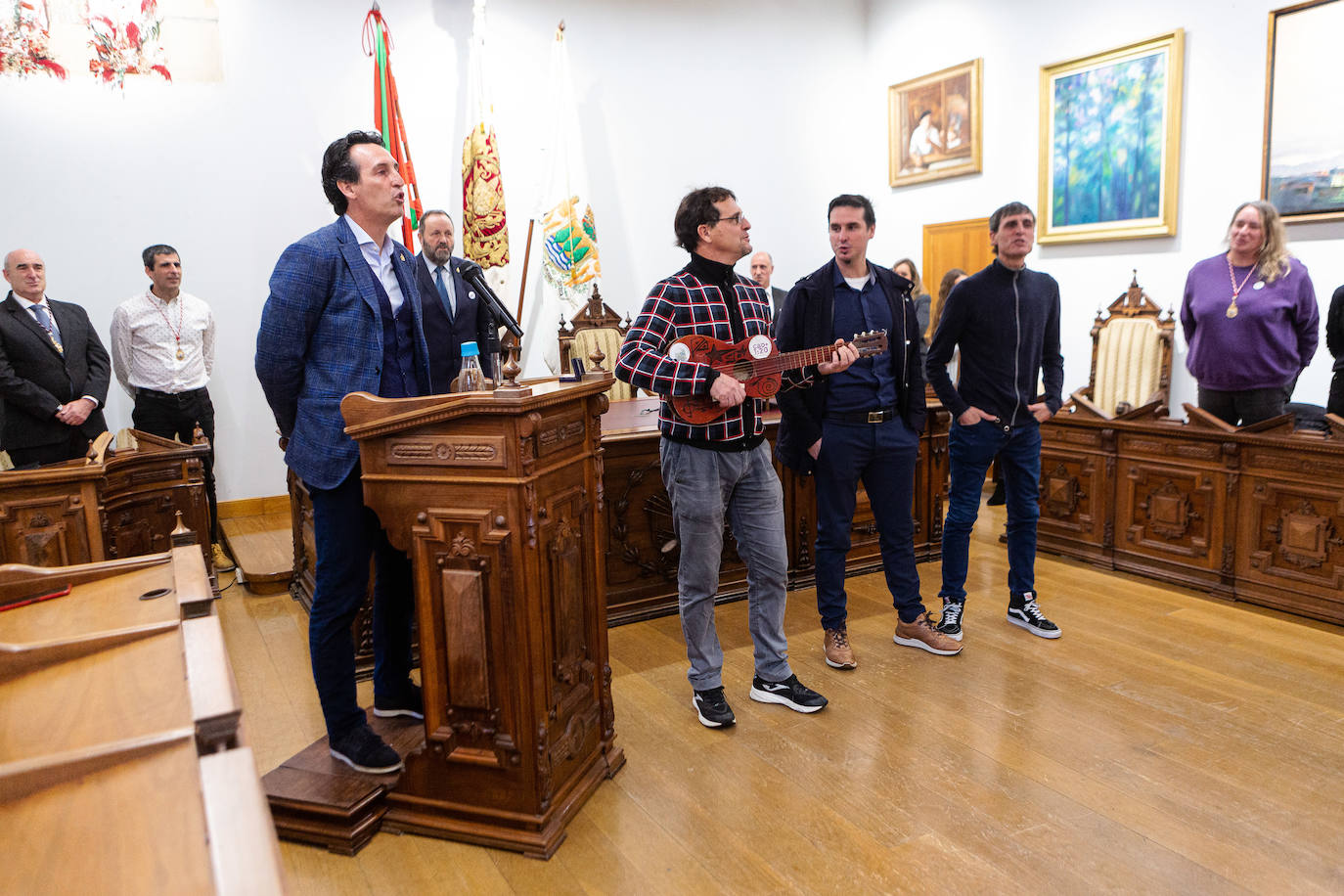 Fotos: Hondarribia entrega la insignia de oro a Unai Emery