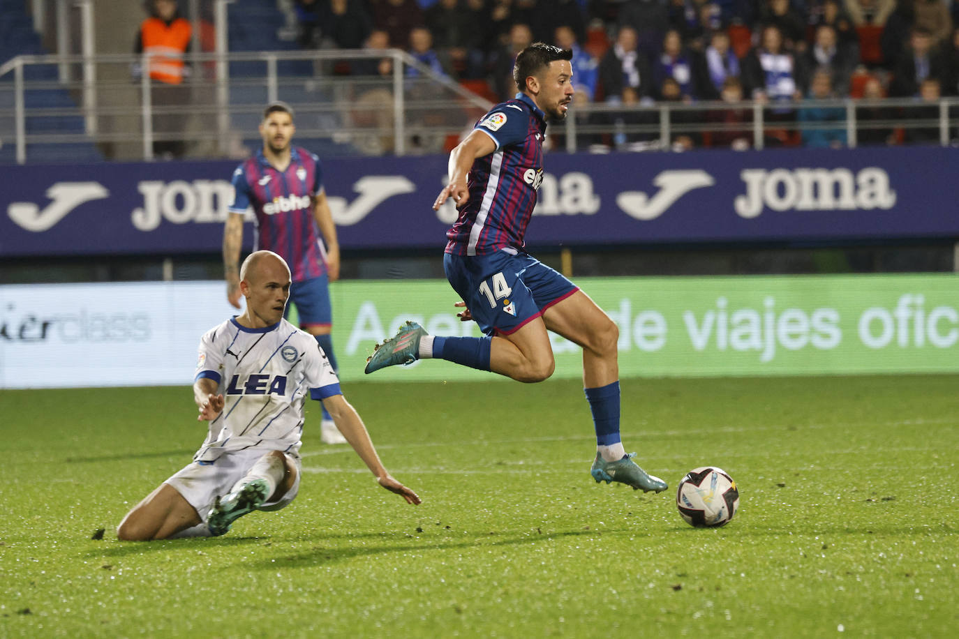Fotos: Las mejores imágenes del Eibar-Alavés