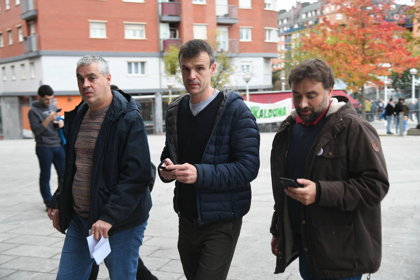 Fotos: Las mejores imágenes del ambiente en el frontón Bizkaia