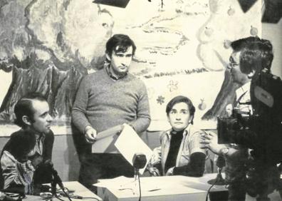 Imagen secundaria 1 - «Yo soy titiritera. Y a mucha honra»