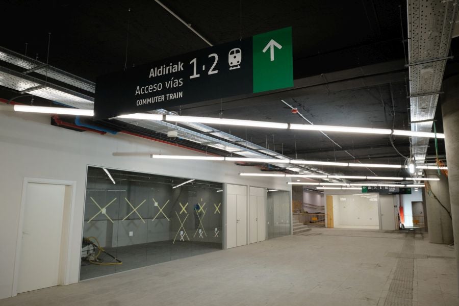 Fotos: Visita a la estación provisional de Atotxa