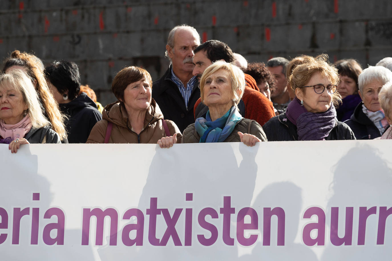 Concentración en Eibar junto a las gradas de la plaza Unzaga.