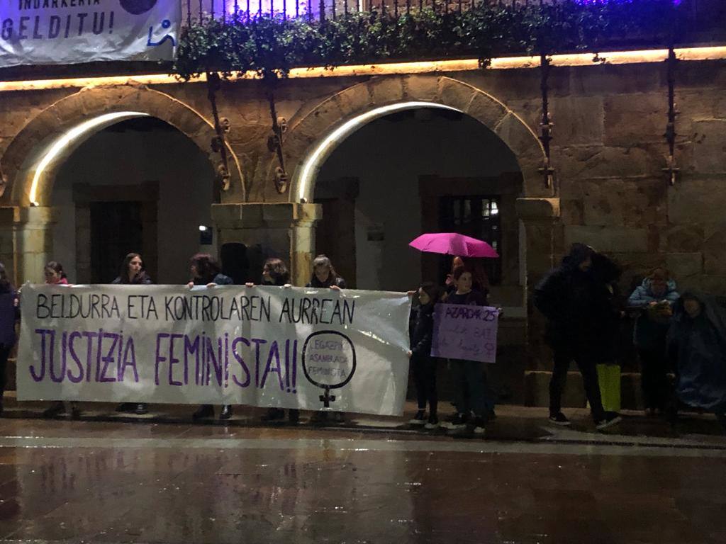 Concentración en Legazpi.