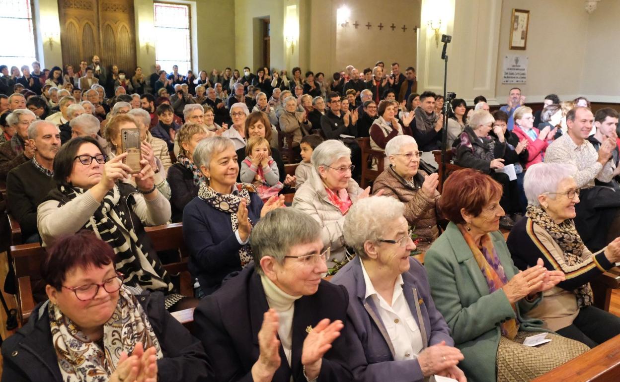 El público, que llenó la iglesia de las Mercedarias, aplaudió a rabiar. 
