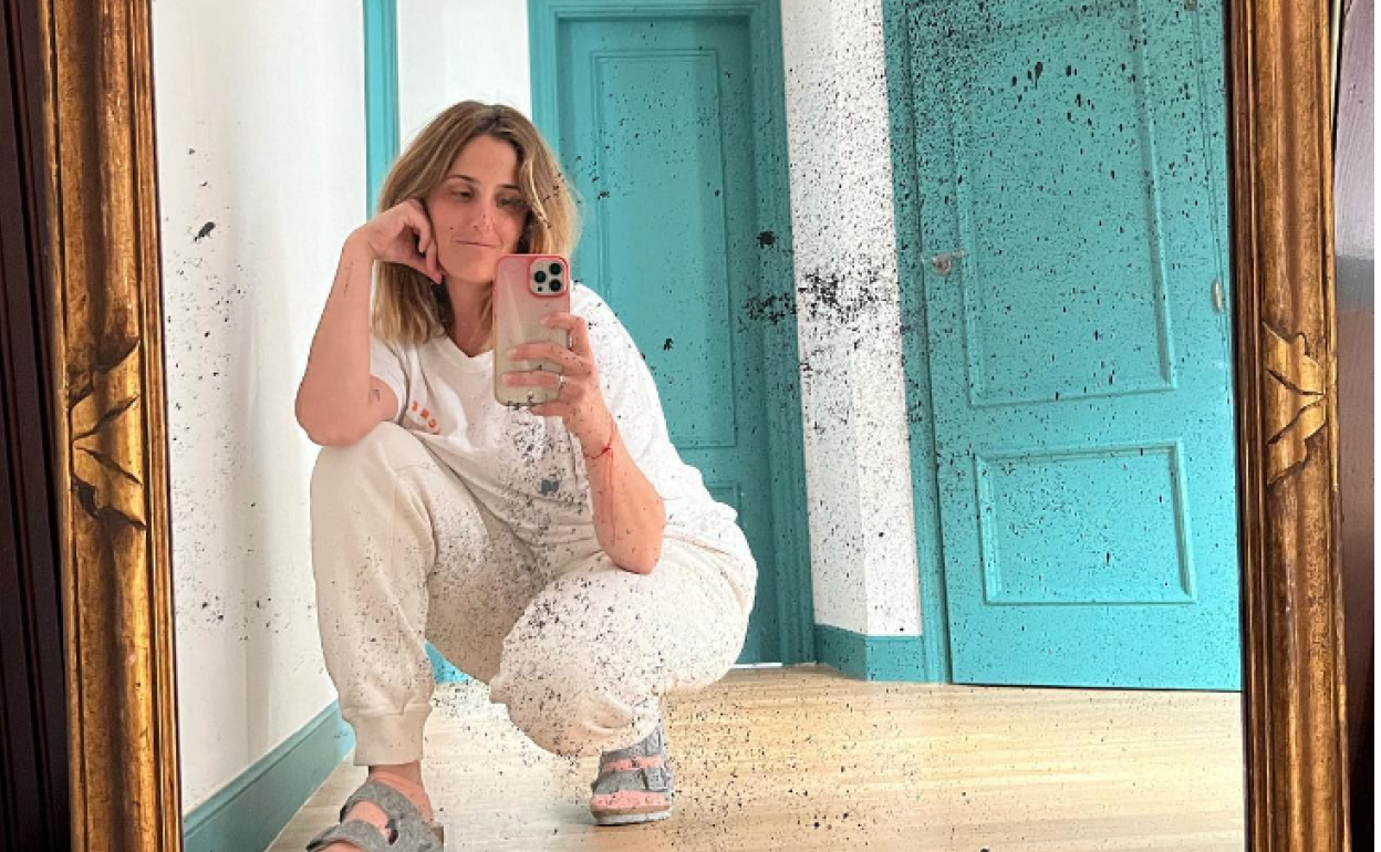 Icíar Aragón se saca un selfie en su casa de Hondarribia.