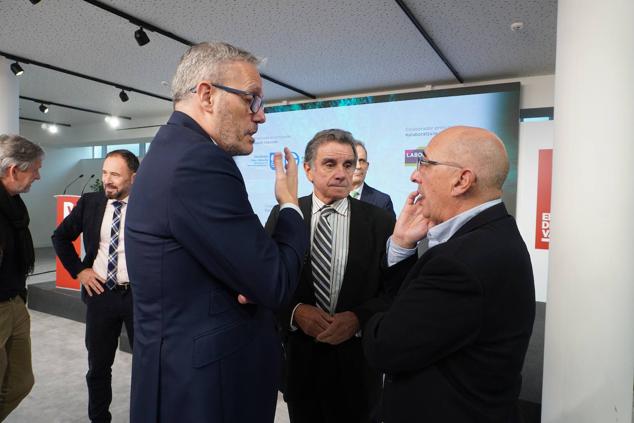 Iñigo Barrenechea, Fernando Berridi y el exdirector de DV José Gabriel Mujika