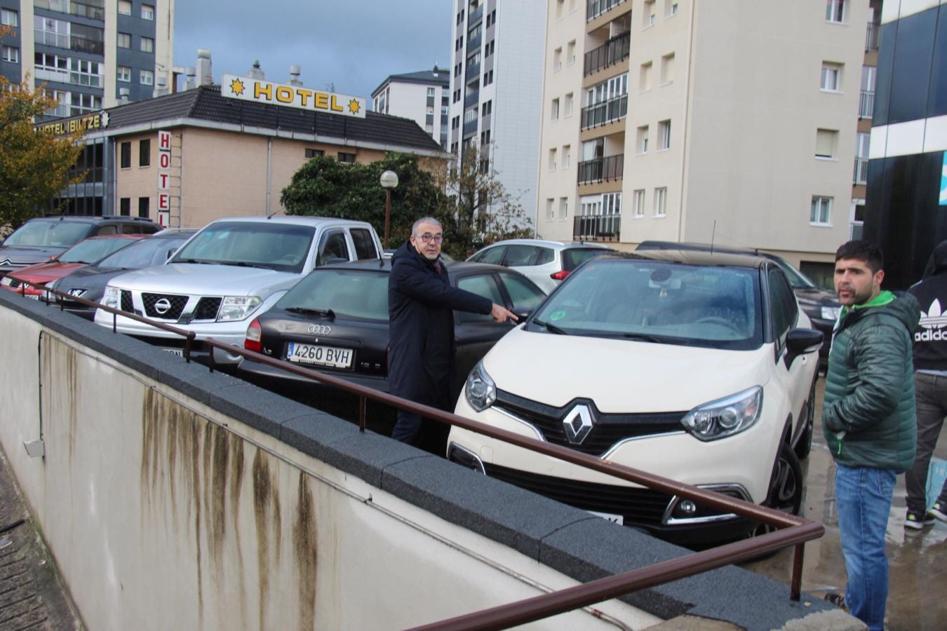 Fotos: Camión accidentado en Lasarte-Oria