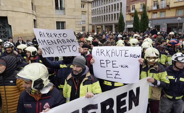 Los bomberos comienzan a movilizarse para pedir «dimisiones» y denunciar «irregularidades» en la OPE