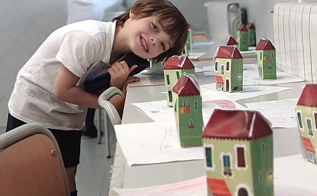 Galería. Eraingo ikasleek artearekin gozatzen dute