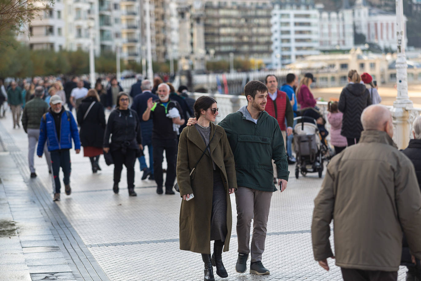 Fotos: Primer día de fiesta para los turistas en Donostia