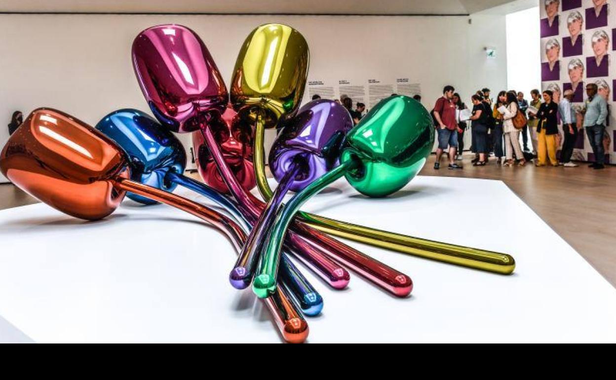 Jeff Koons estatubatuarraren 'Tulipak'. ,
