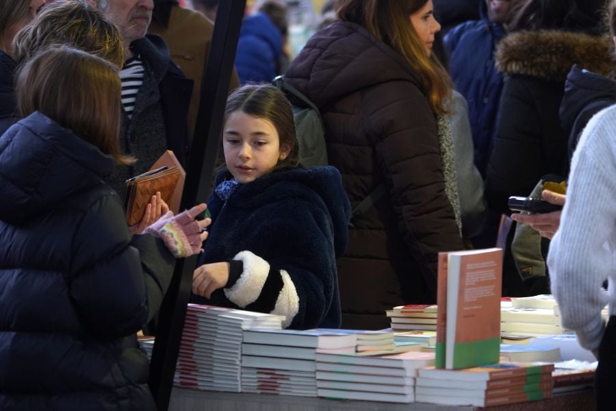 Fotos: Azken orduak, azken erosketak, azken aurkezpenak