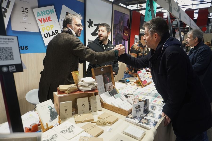 Fotos: Azken orduak, azken erosketak, azken aurkezpenak