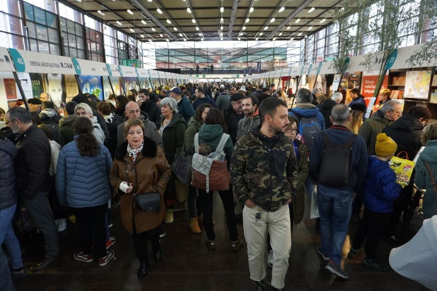 Fotos: Azken orduak, azken erosketak, azken aurkezpenak