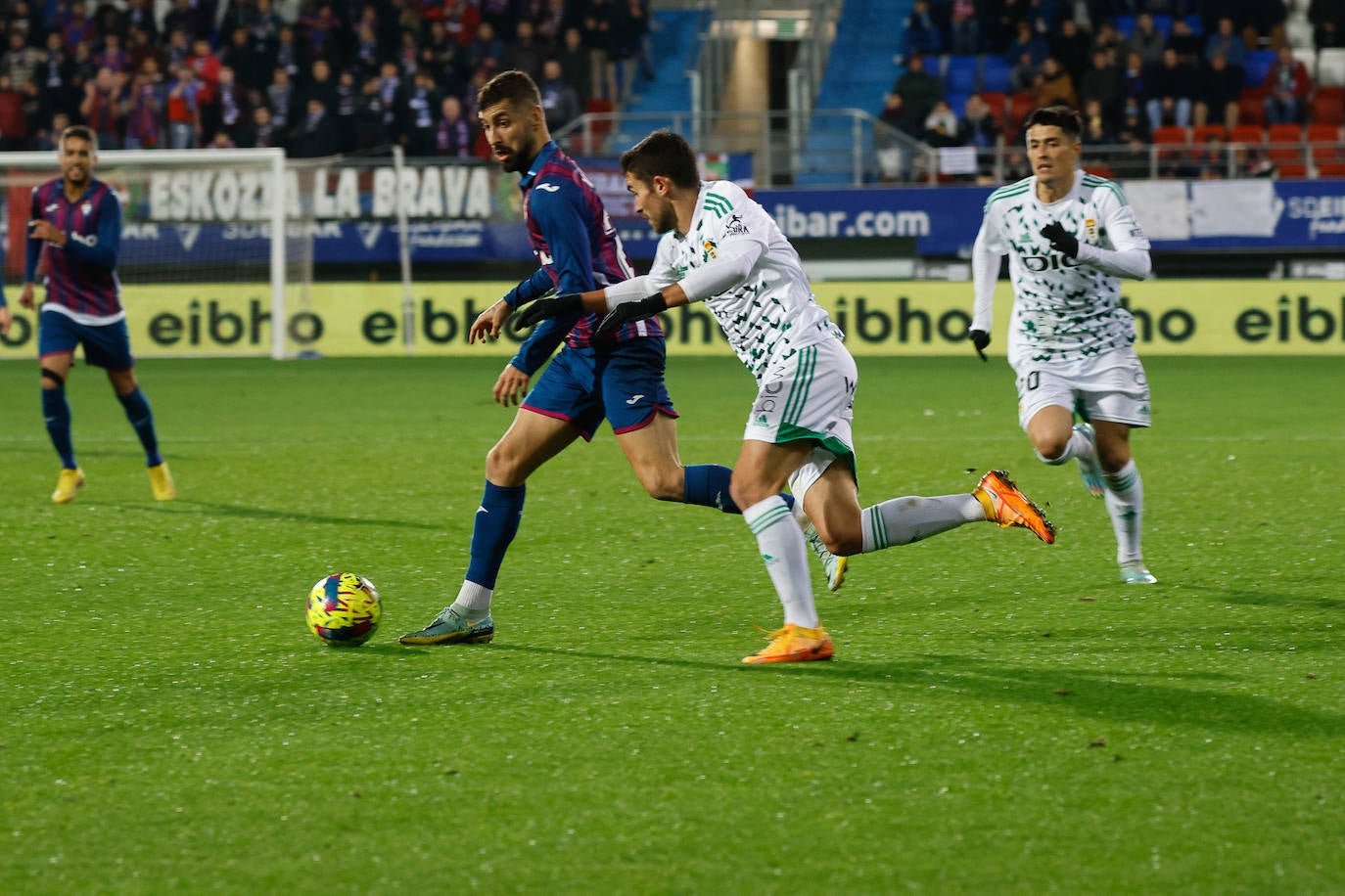 Fotos: Las mejores imágenes del Eibar-Oviedo
