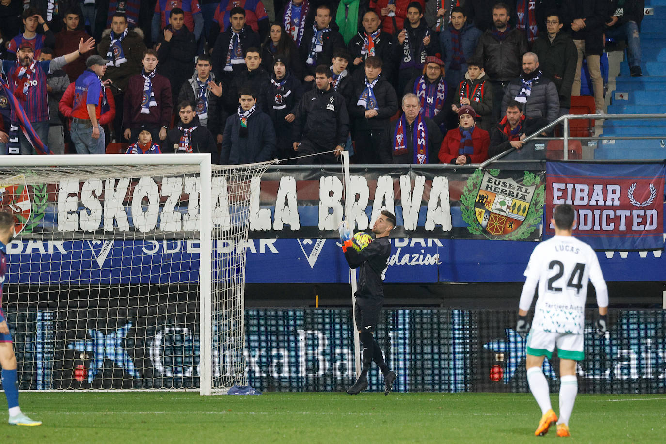 Fotos: Las mejores imágenes del Eibar-Oviedo