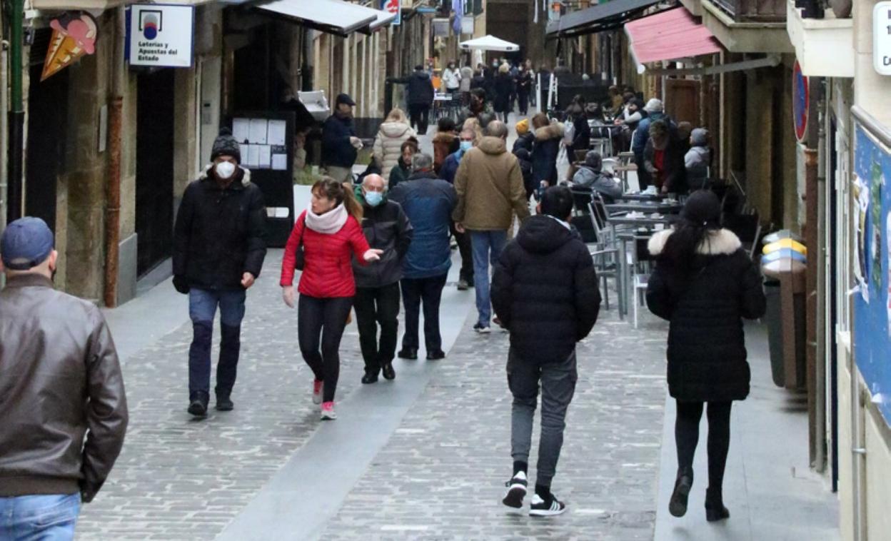 Herriko dendetan erosteak saria dauka Gabonetan. 