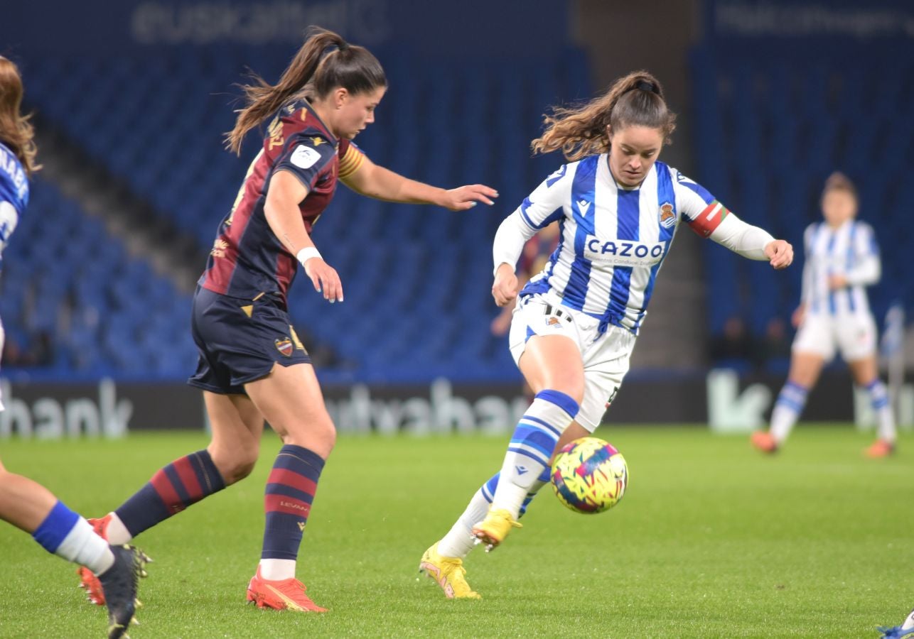 Fotos: La Real cae en casa ante un rival directo