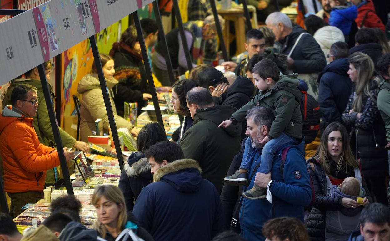 La afluencia de visitantes, alta todos los días, no decayó en la ultima jornada.