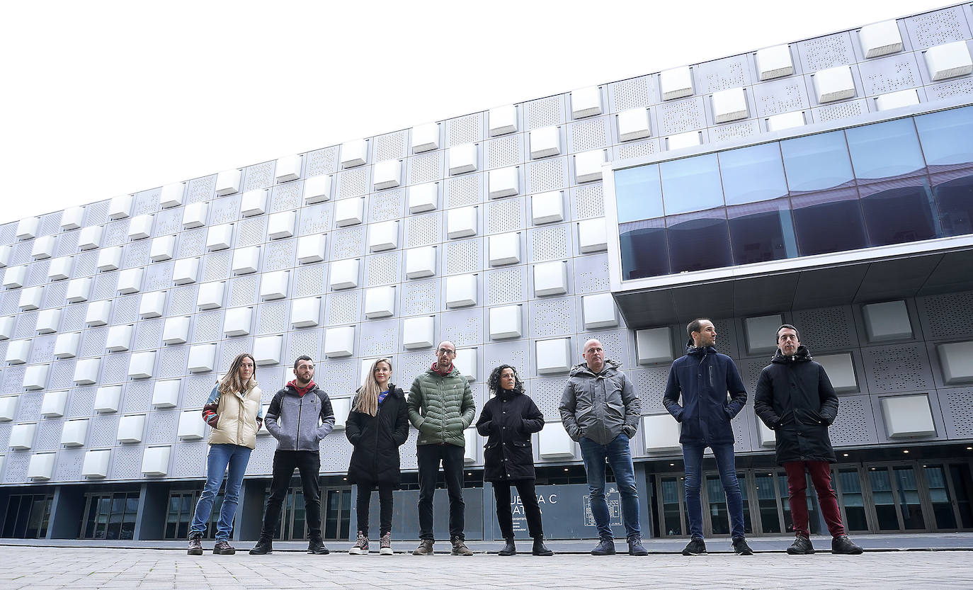 Fotos: Zortzi finalista gogotsu, txapel bat eta 13.000 bertsozaleentzako plaza Iruñeko Nafarroa Arenan