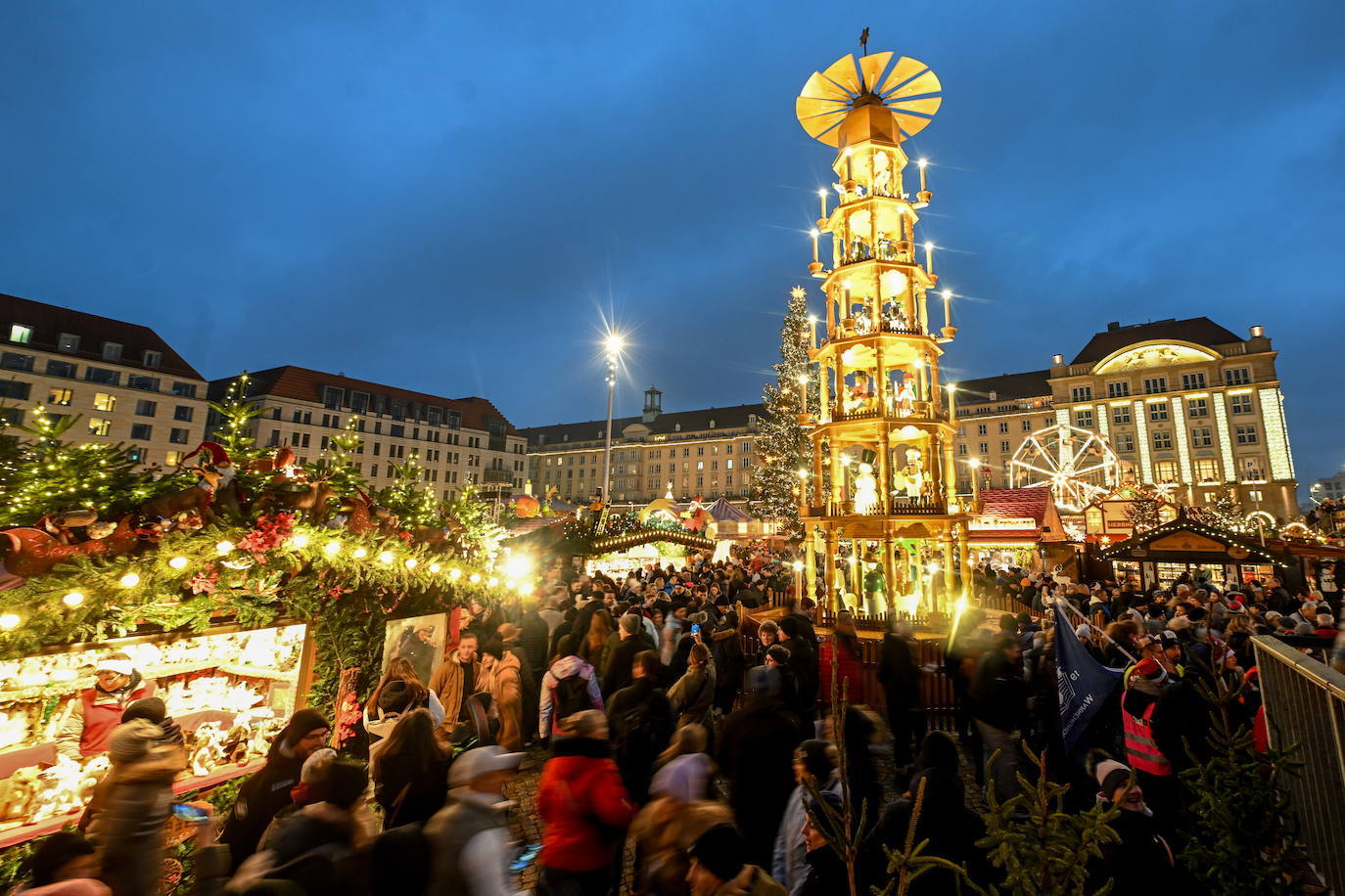 Mercadillo de Navudad en Dresde, Alemania.