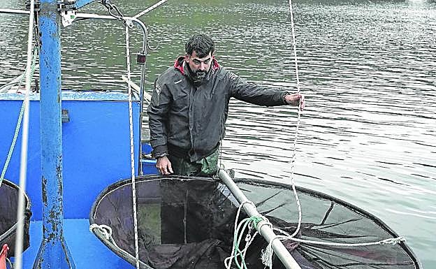Unai Eizagirre: «Es ilógico no poder pescar angula en Euskadi y sí en Francia, Portugal y el Cantábrico»