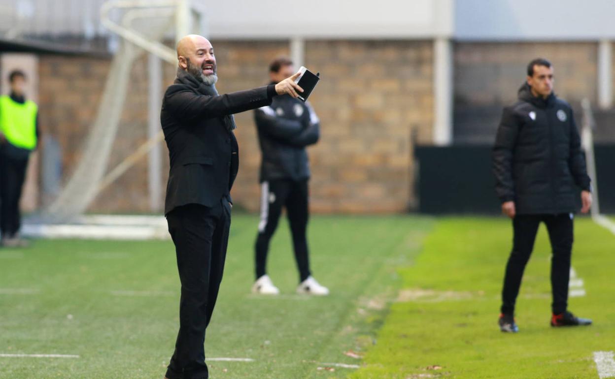 David Movilla, en su primer partido como técnico del Real Unión