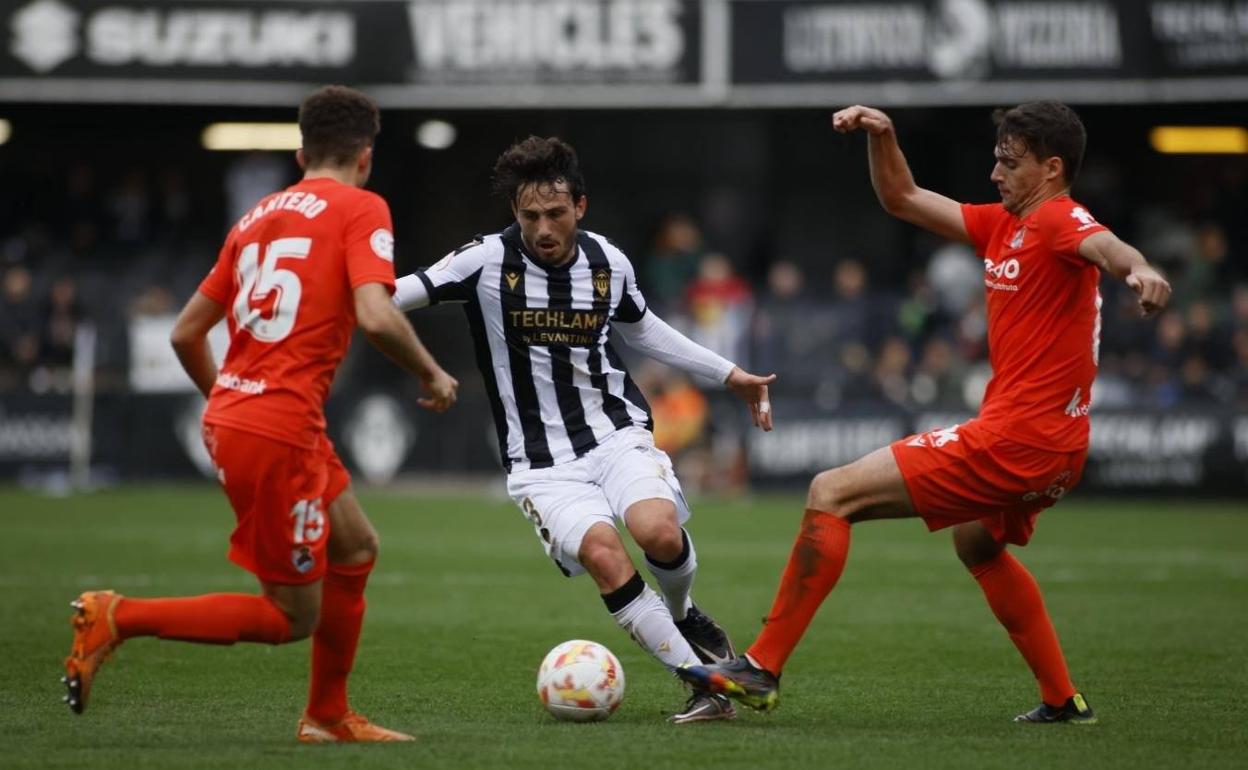 El árbitro impide que el Sanse se lleve el triunfo de Castellón