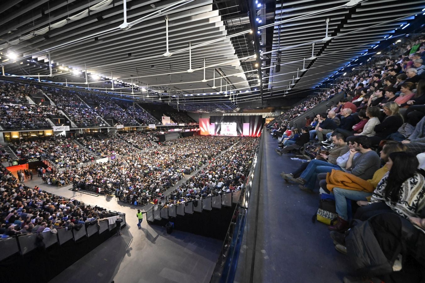 Fotos: Giro bikaina Nafarroa Arenan