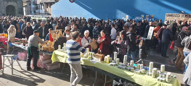 Fotos: Multitudinaria Feria de Santo Tomás en Usurbil