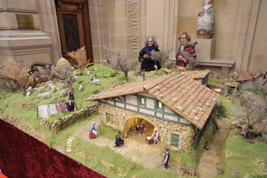 Fotos: La Diputación ya tiene su Belén