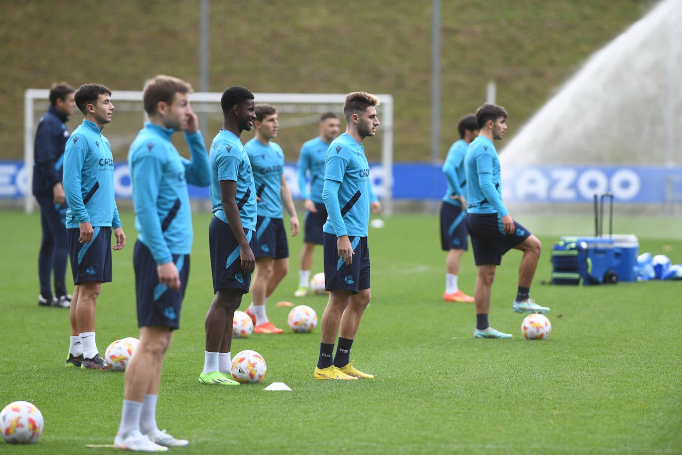 Fotos: Los realistas se ejercitan en Zubieta