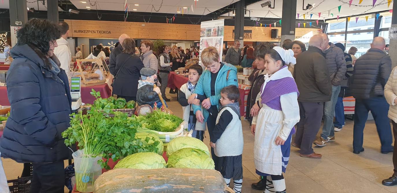 Fotos: Azpeitia disfruta en la feria de Santo Tomás
