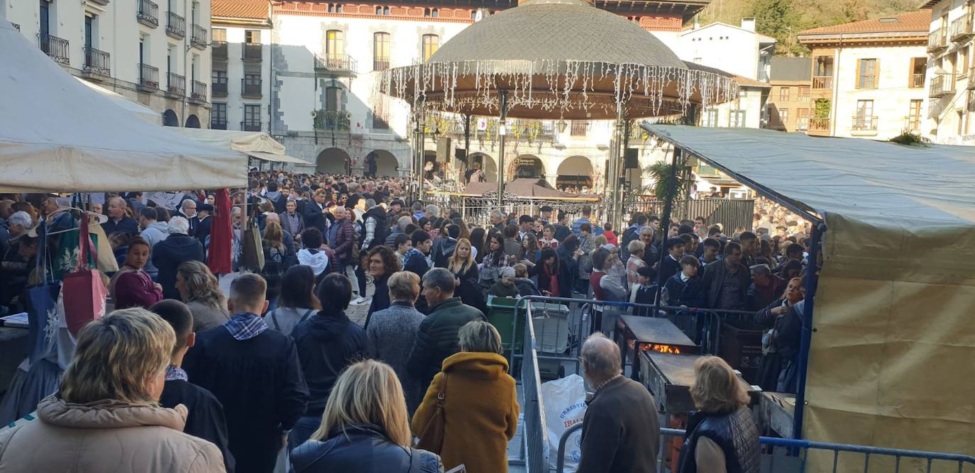 Fotos: Azpeitia disfruta en la feria de Santo Tomás