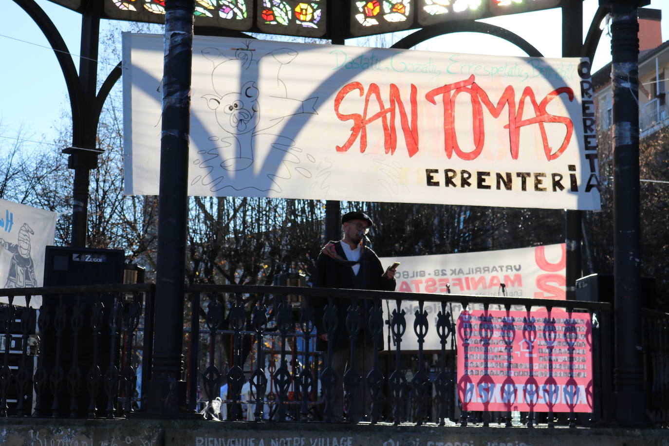 Fotos: Errenteria se vuelca con Santo Tomás