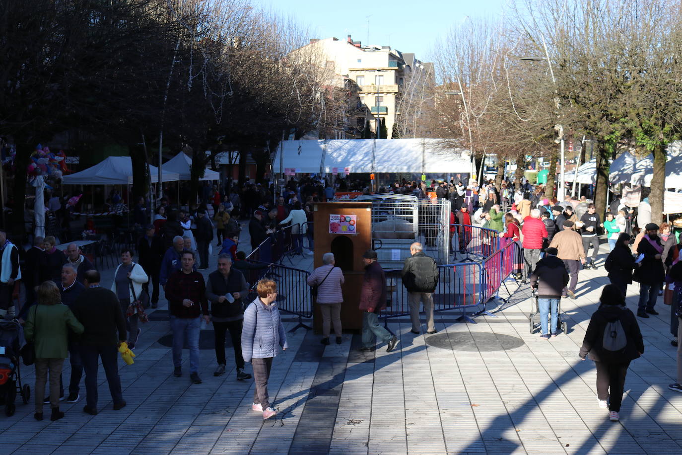 Fotos: Errenteria se vuelca con Santo Tomás